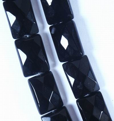 Beautiful Faceted Black Jet Cushion Bead Stand