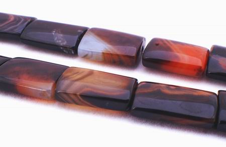 Polished Agate Pillow Beads