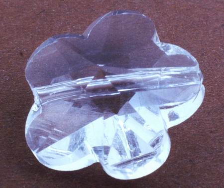 20 Faceted Clear Crystal Flower Beads
