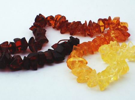 Enchanting Graduated 3-Tone Amber Chip Beads - 17-inch strand