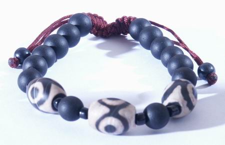 Black & White Dzi Agate Bead Bracelet