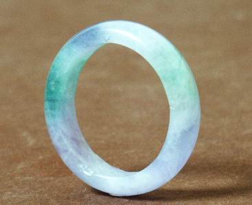 Beautiful Chinese Lavender-Green Jade Ring