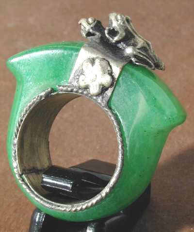 Chinese Jade Loving Toads Ring - Unusual