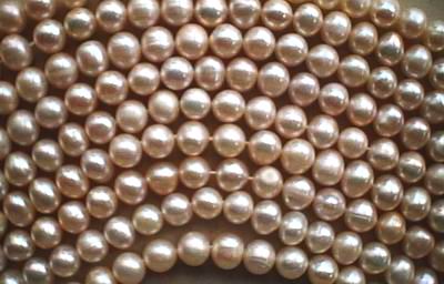 Glamorous Champagne Pearl Strand - 8mm